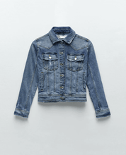 Load image into Gallery viewer, Knit jacket with buttons