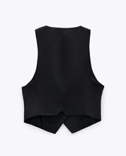 Load image into Gallery viewer, Asymmetric knit top